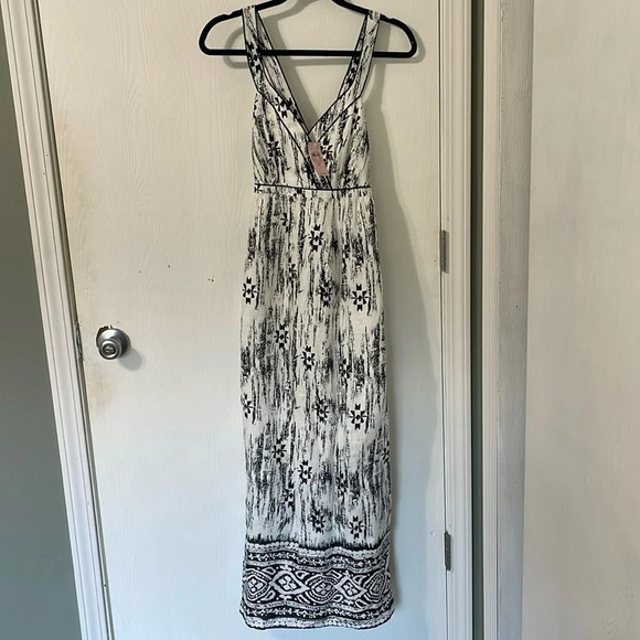 Ann Taylor Factory NWT 100% Linen Maxi Crisscross Black/White Print Dress Sz 2P - Picture 1 of 12